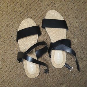 Old Navy Cross Strap Flat Sandals